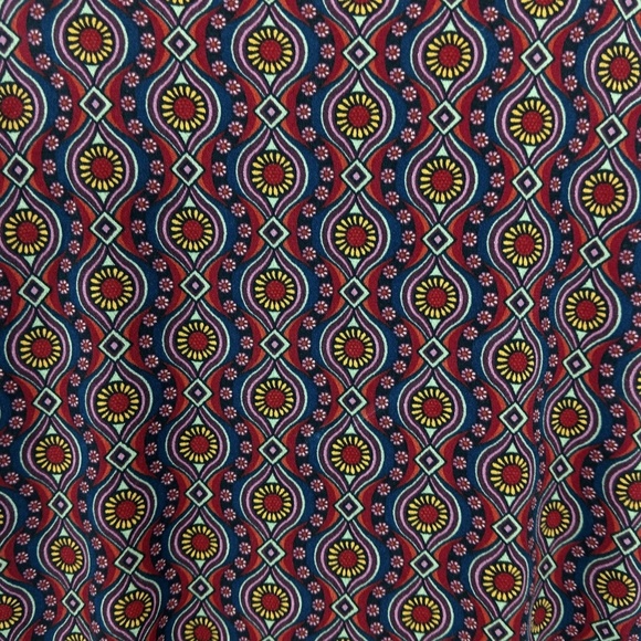 LuLaRoe Irma Top Blouse Womens Large - Picture 2 of 3